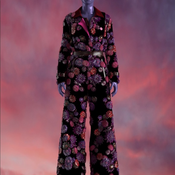 Shop 🇺🇸 made and designed dresses and apparel! - Picture 7 of 13